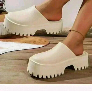 Jeffery Campbell Womens Beige Rubber Platform Slip On Clog 8